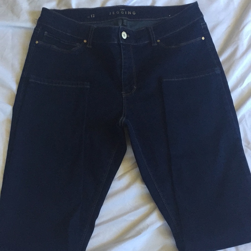 White House black market blouse jeans